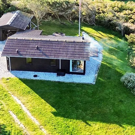Three-bedroom In 28 בית נופש